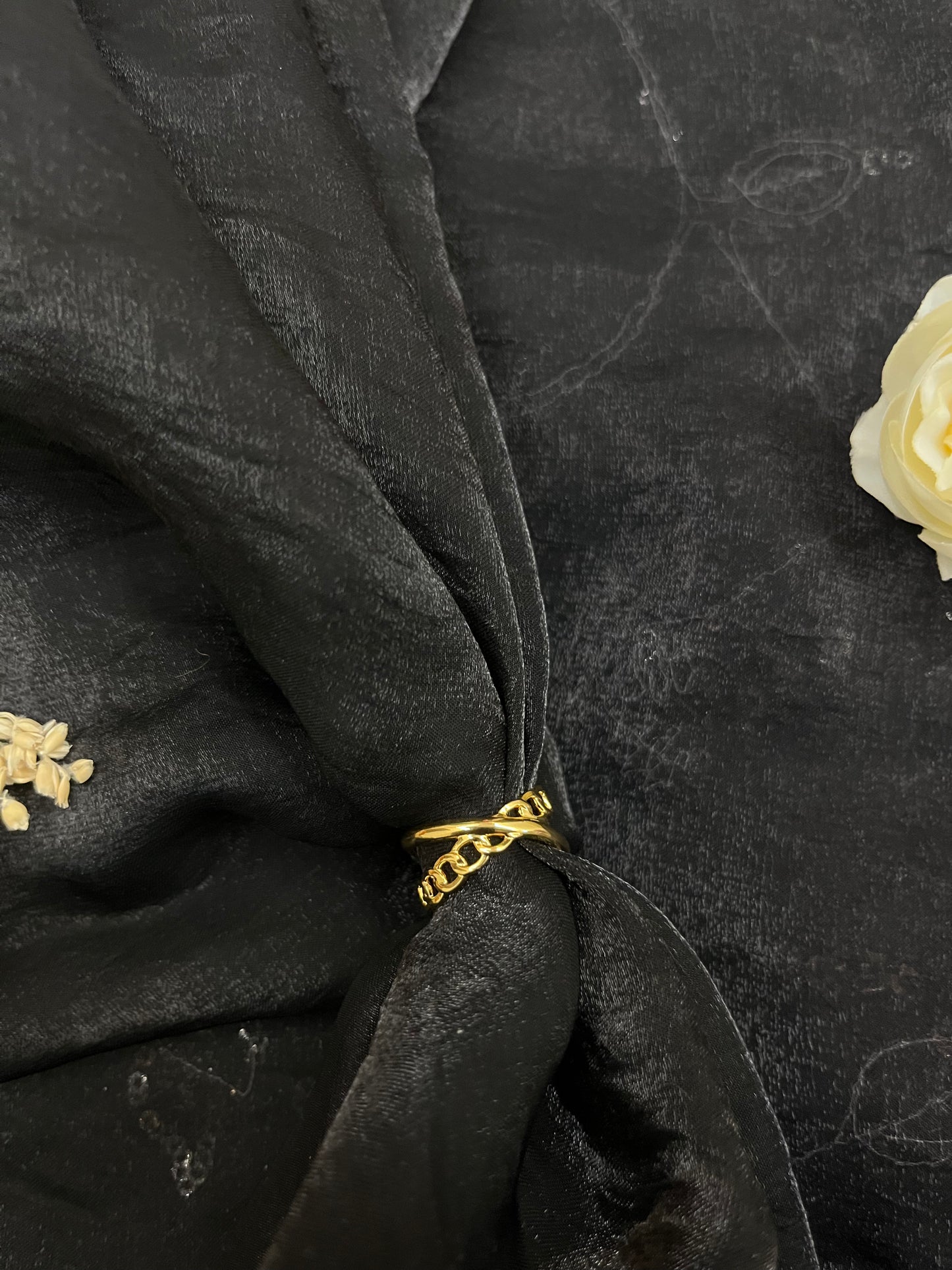 Aurelia Twist Ring