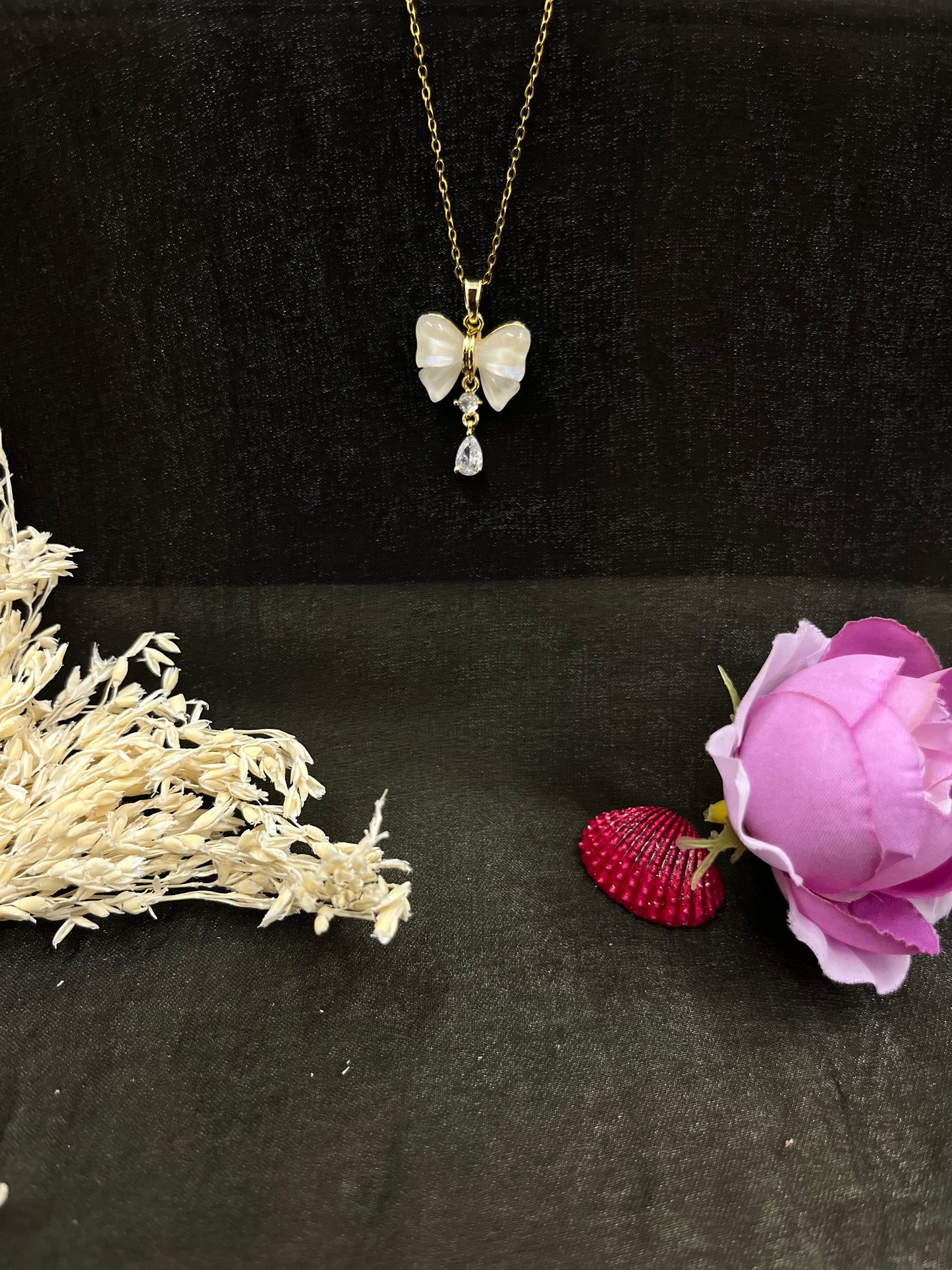 Pearl Wings Drop Necklace
